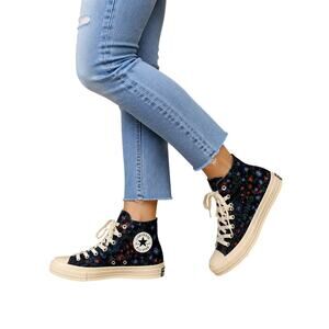Converse Chuck Taylor All Star High-Top Women’s US 7  Floral Textile